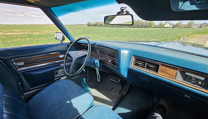 location-CADILLAC-Camps-en-Amiénois-roadstr
