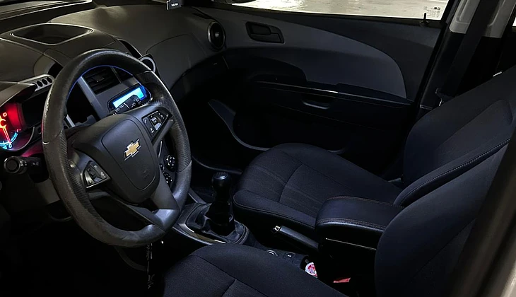 location-CHEVROLET-Issy-les-Moulineaux-roadstr