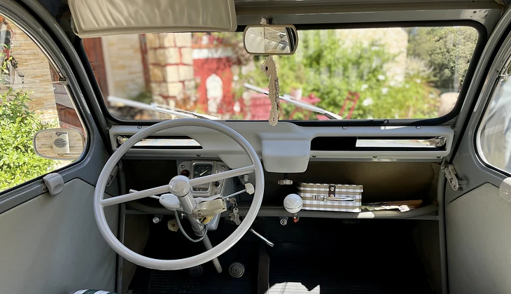 location-CITROEN-Six-Fours-les-Plages-roadstr