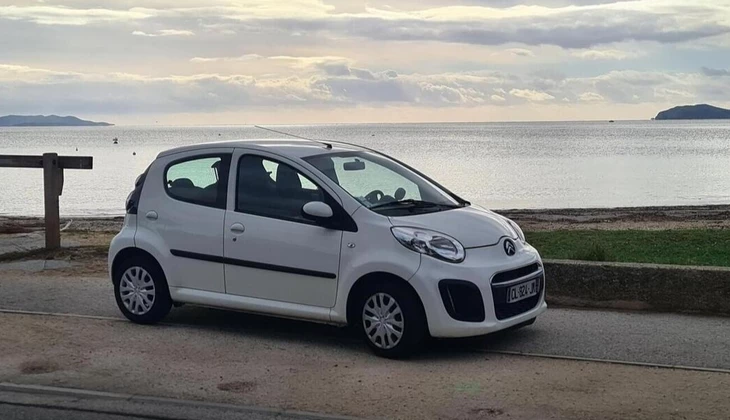 location-CITROEN-Hyères-roadstr