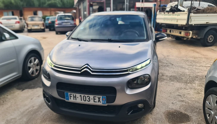 location-CITROEN-Hyères-roadstr