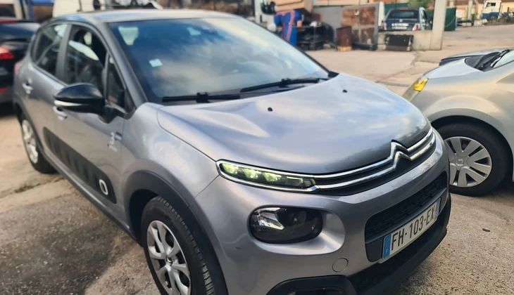 location-CITROEN-Hyères-roadstr