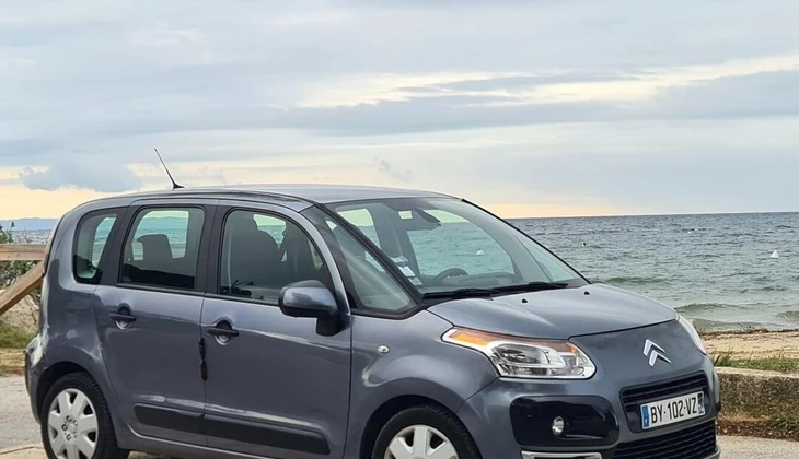 location-CITROEN-Hyères-roadstr