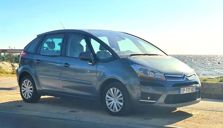 location-CITROEN-Hyères-roadstr