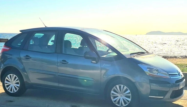 location-CITROEN-Hyères-roadstr