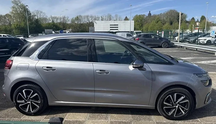 location-CITROEN-Vaux-le-Pénil-roadstr