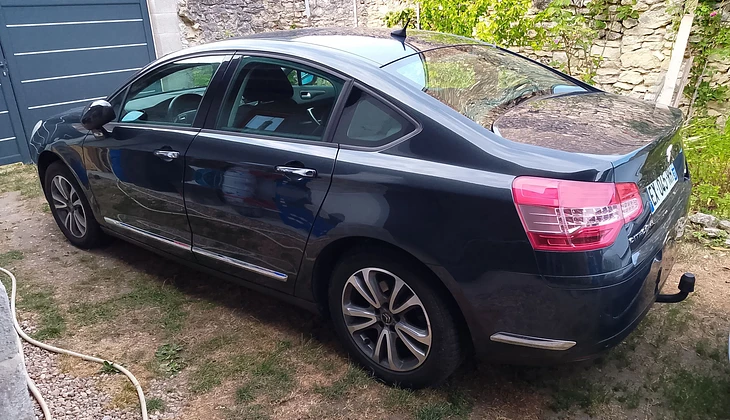 location-CITROEN-Montlouis-sur-Loire-roadstr