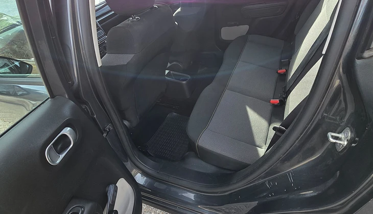 location-CITROEN-Châteauroux-les-Alpes-roadstr
