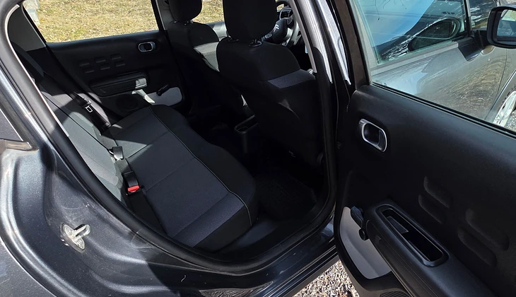 location-CITROEN-Châteauroux-les-Alpes-roadstr