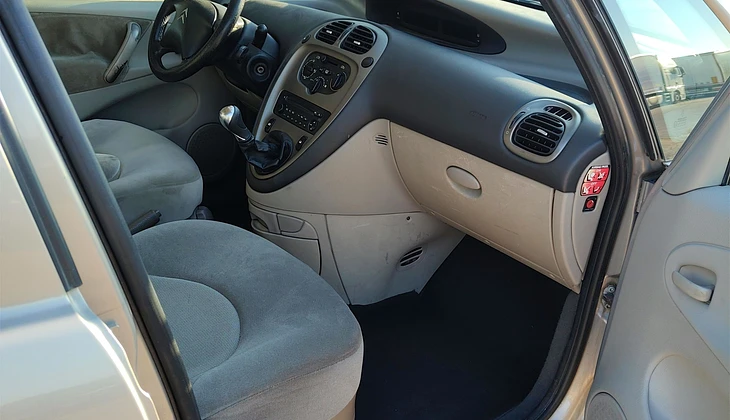 location-CITROEN-Ajaccio-roadstr