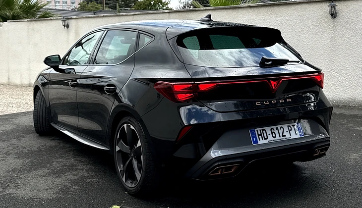location-CUPRA-Saint-Chamond-roadstr
