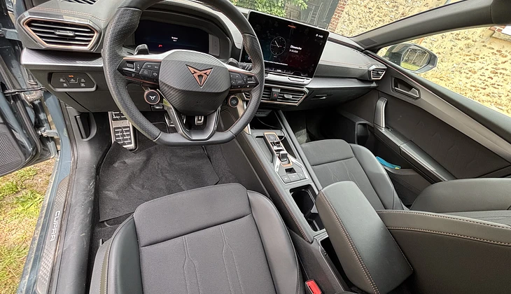 location-CUPRA-Orcemont-roadstr