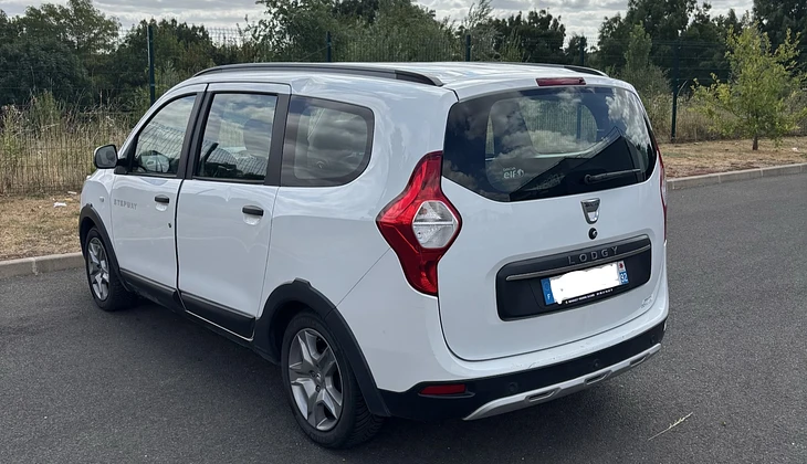 location-DACIA-Goussainville-roadstr