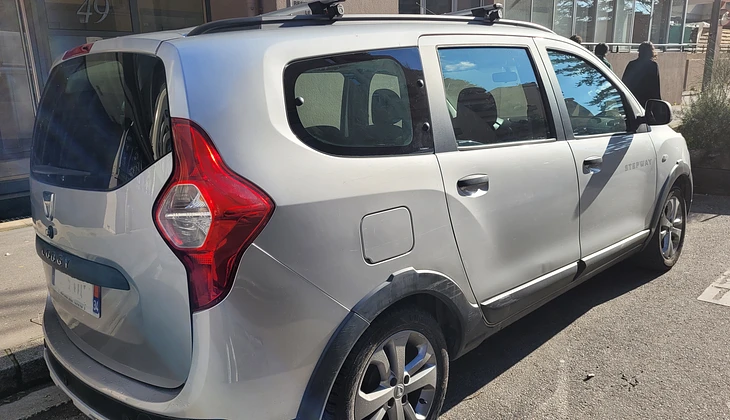 location-DACIA-Villeurbanne-roadstr