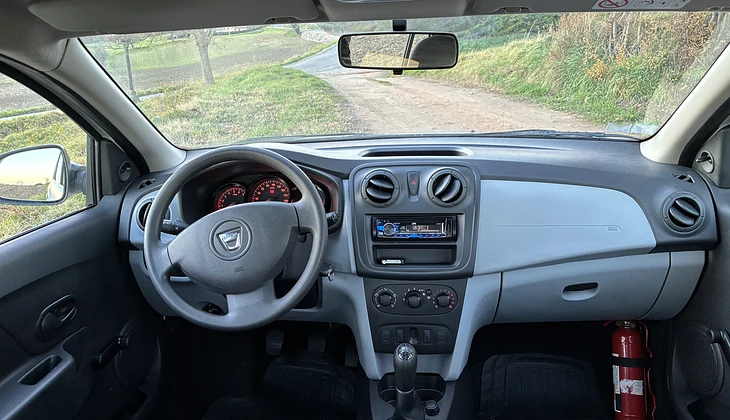 location-DACIA-Riom-roadstr