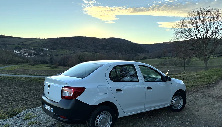 location-DACIA-Riom-roadstr