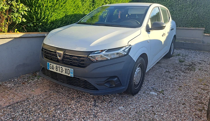 location-DACIA-Bruyères-roadstr
