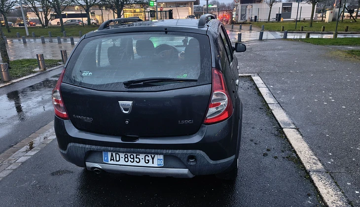 location-DACIA-Albert-roadstr