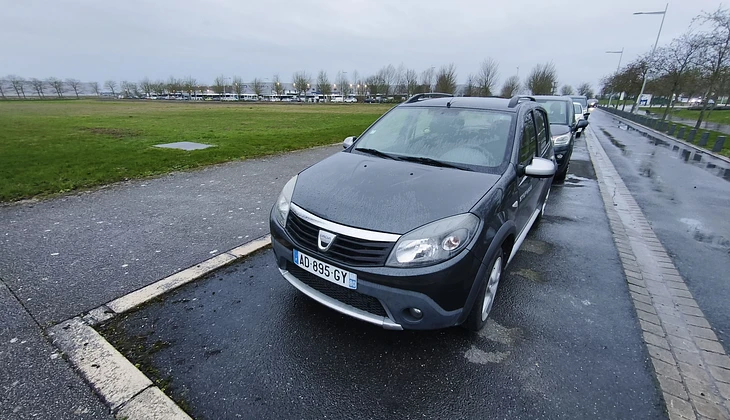 location-DACIA-Albert-roadstr