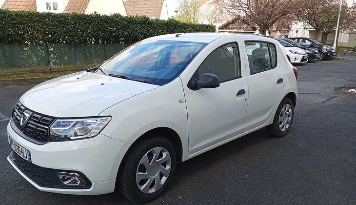 location-DACIA-Osny-roadstr