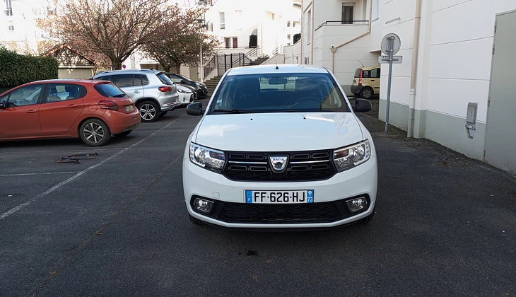 location-DACIA-Osny-roadstr
