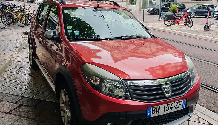 location-DACIA-Ajaccio-roadstr