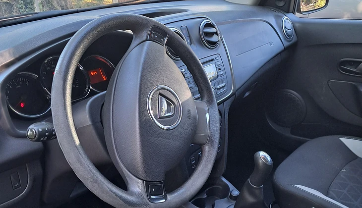 location-DACIA-Bordeaux-roadstr