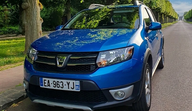 location-DACIA-Bourg-la-Reine-roadstr