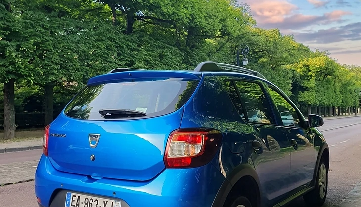 location-DACIA-Bourg-la-Reine-roadstr