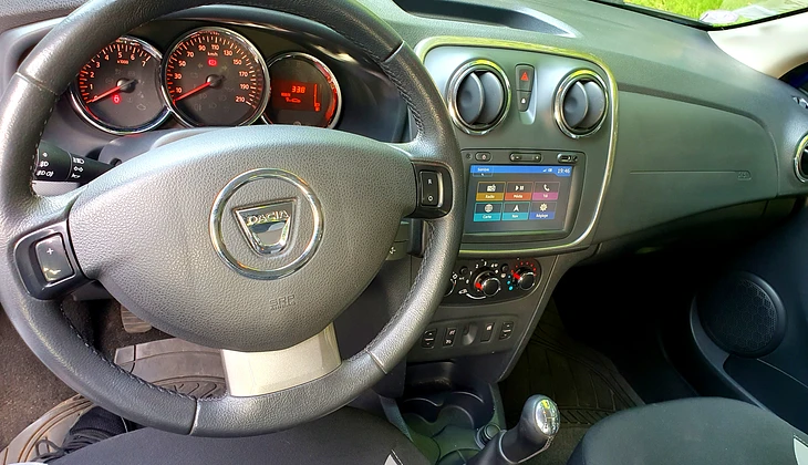 location-DACIA-Bourg-la-Reine-roadstr