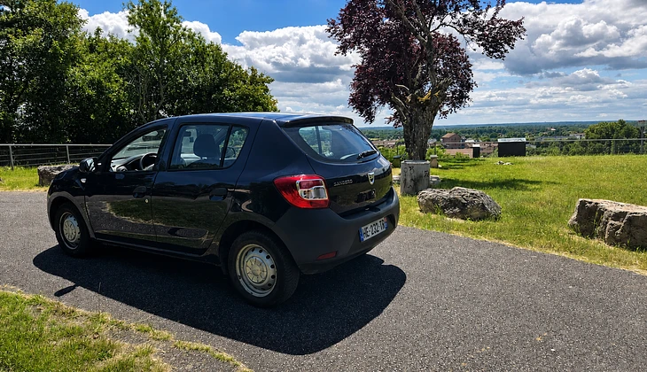 location-DACIA-Tauriac-roadstr