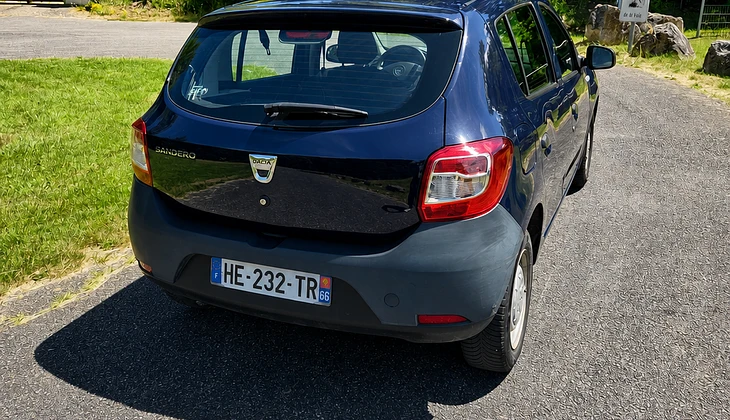 location-DACIA-Tauriac-roadstr