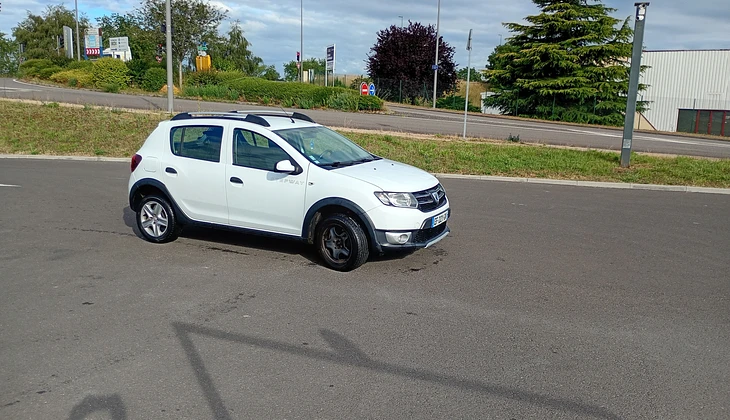location-DACIA-Torcy-roadstr