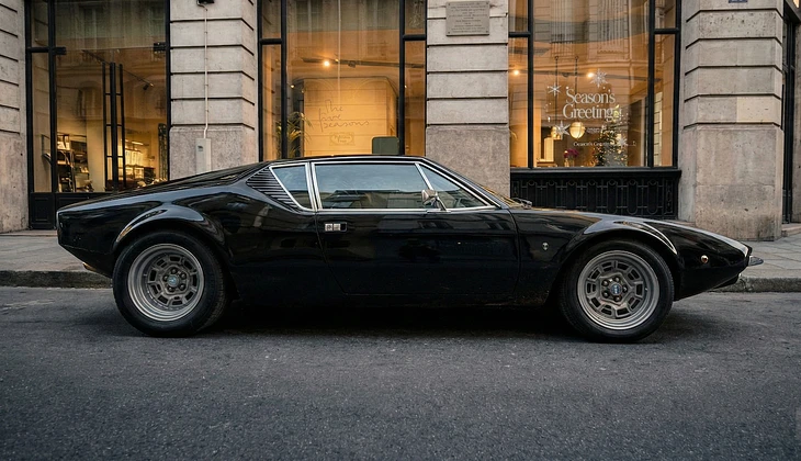 location-DE TOMASO-Paris-roadstr