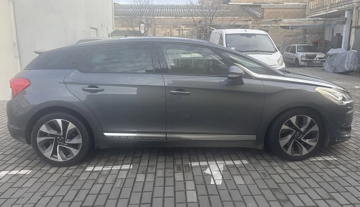location-DS-Saint-Maur-des-Fossés-roadstr