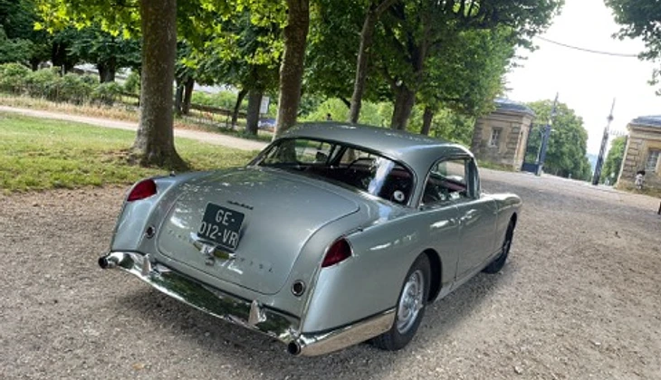 location-FACEL VEGA-Paris-roadstr