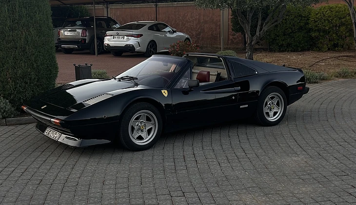 location-FERRARI-Grimaud-roadstr