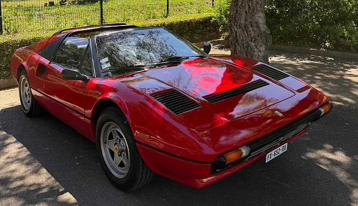 location-FERRARI-Le Lavandou-roadstr