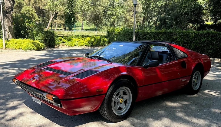 location-FERRARI-Le Lavandou-roadstr