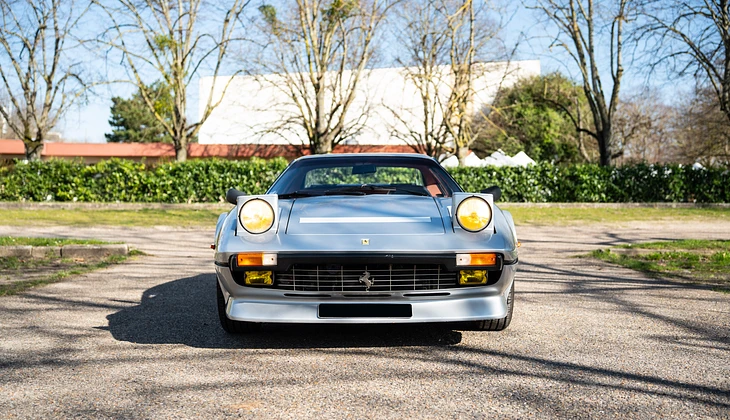 location-FERRARI-Courbevoie-roadstr