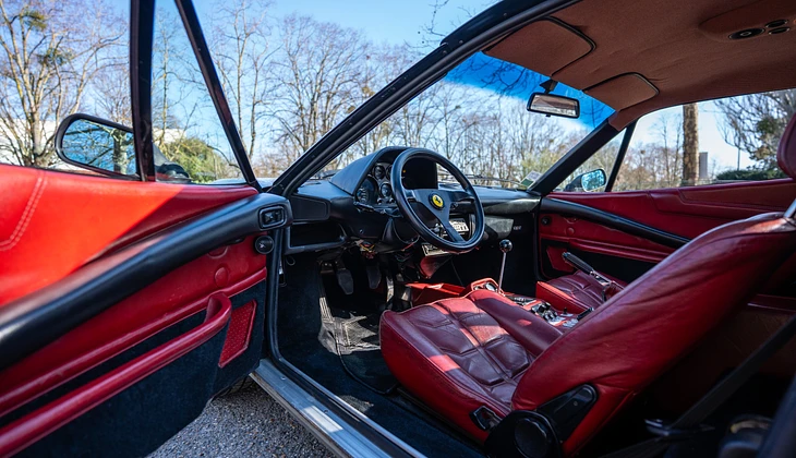 location-FERRARI-Courbevoie-roadstr