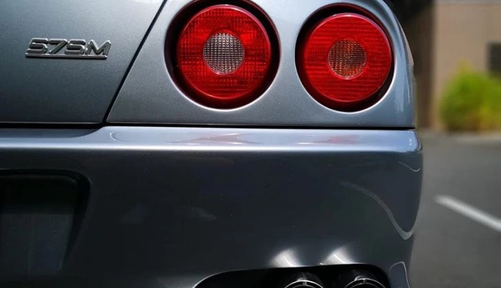 location-FERRARI-Paris-roadstr