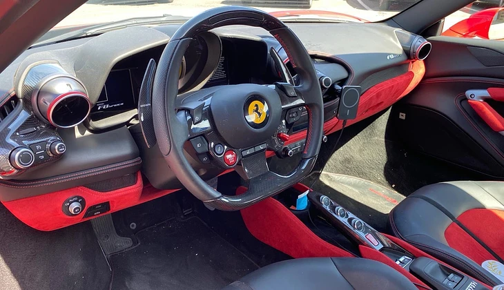 location-FERRARI-Bruges-roadstr