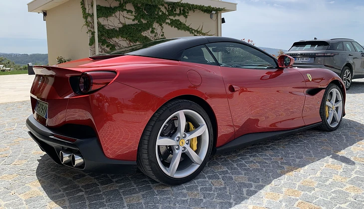 location-FERRARI-La Cadière-d'Azur-roadstr