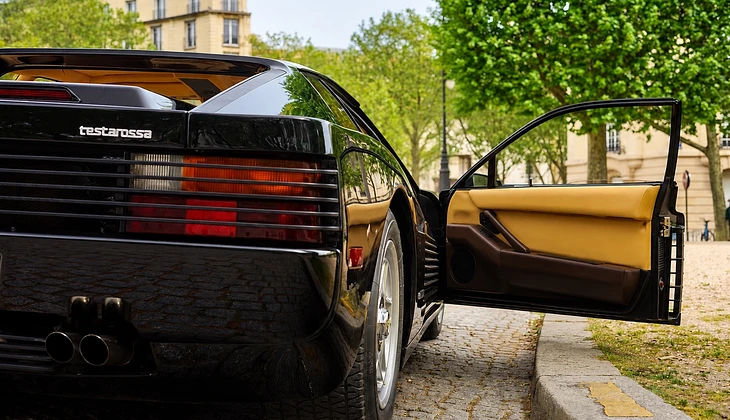 location-FERRARI-Paris-roadstr