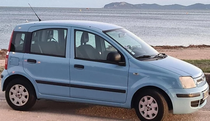location-FIAT-Hyères-roadstr