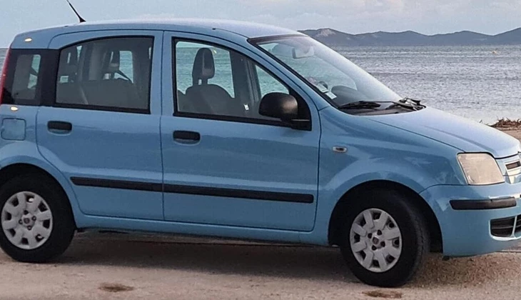 location-FIAT-Hyères-roadstr
