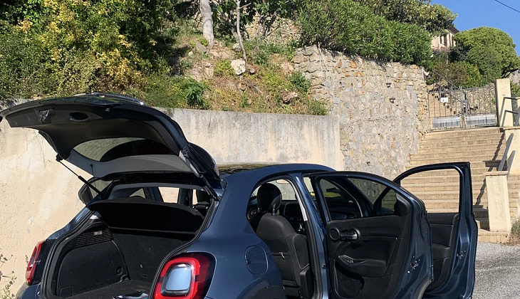 location-FIAT-Menton-roadstr