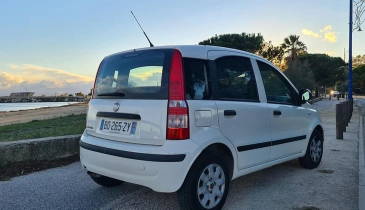 location-FIAT-Hyères-roadstr