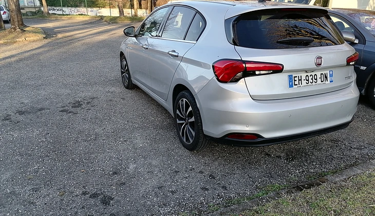location-FIAT-Saint-Genis-Laval-roadstr